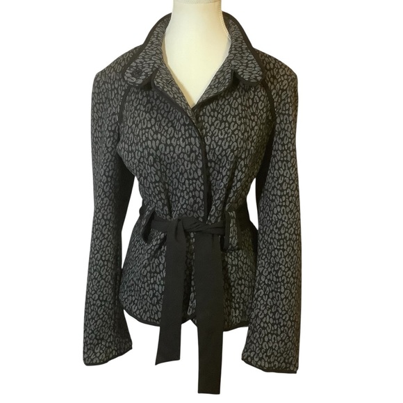 SANDRO SPORTSWEAR PATTERNED/ BUTTON-UP JACKET WITH TIE-UP BELT/ Size L - Picture 3 of 15